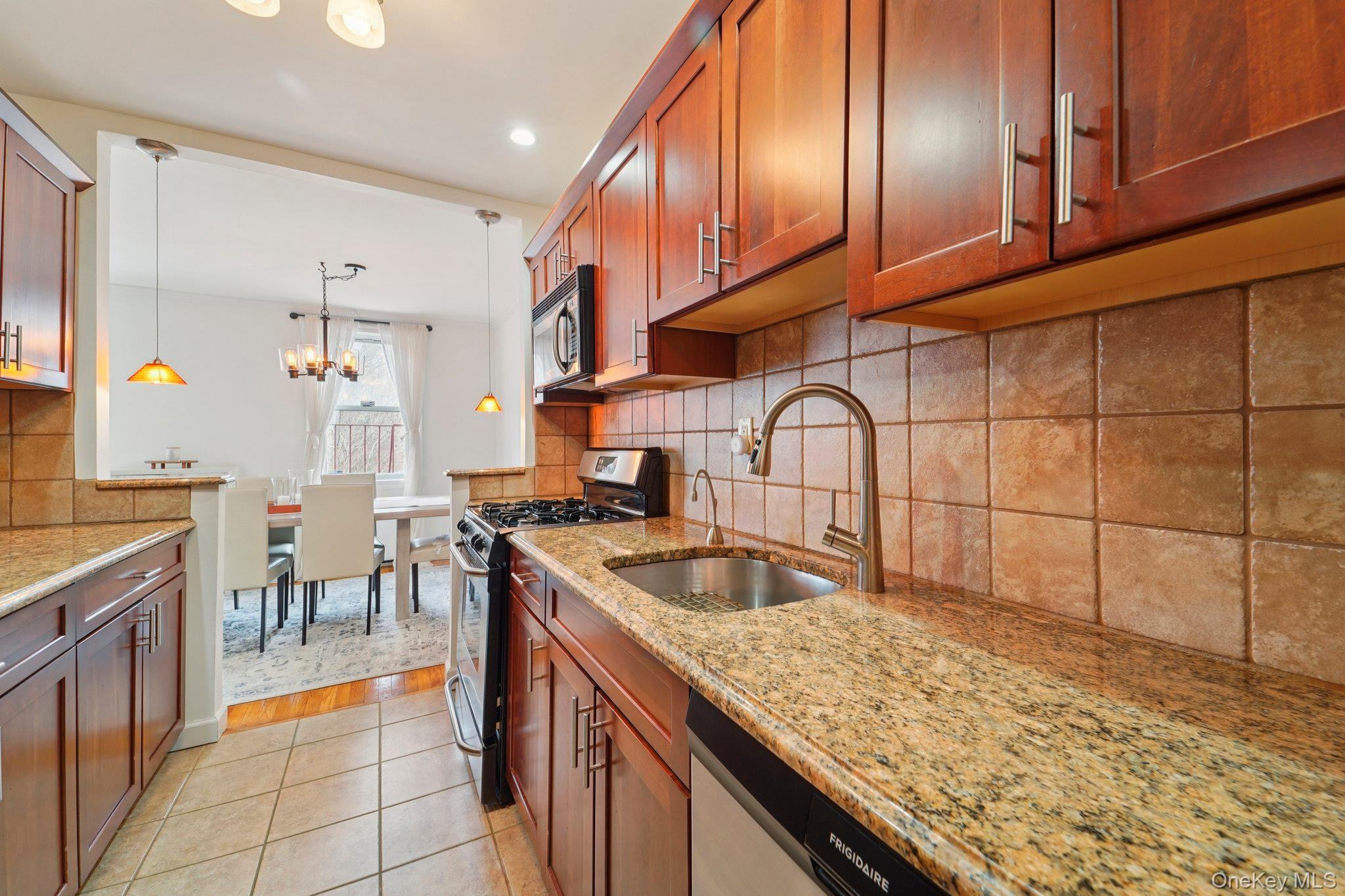 Coop Sadore  Westchester County, NY 10710, MLS-979928-8