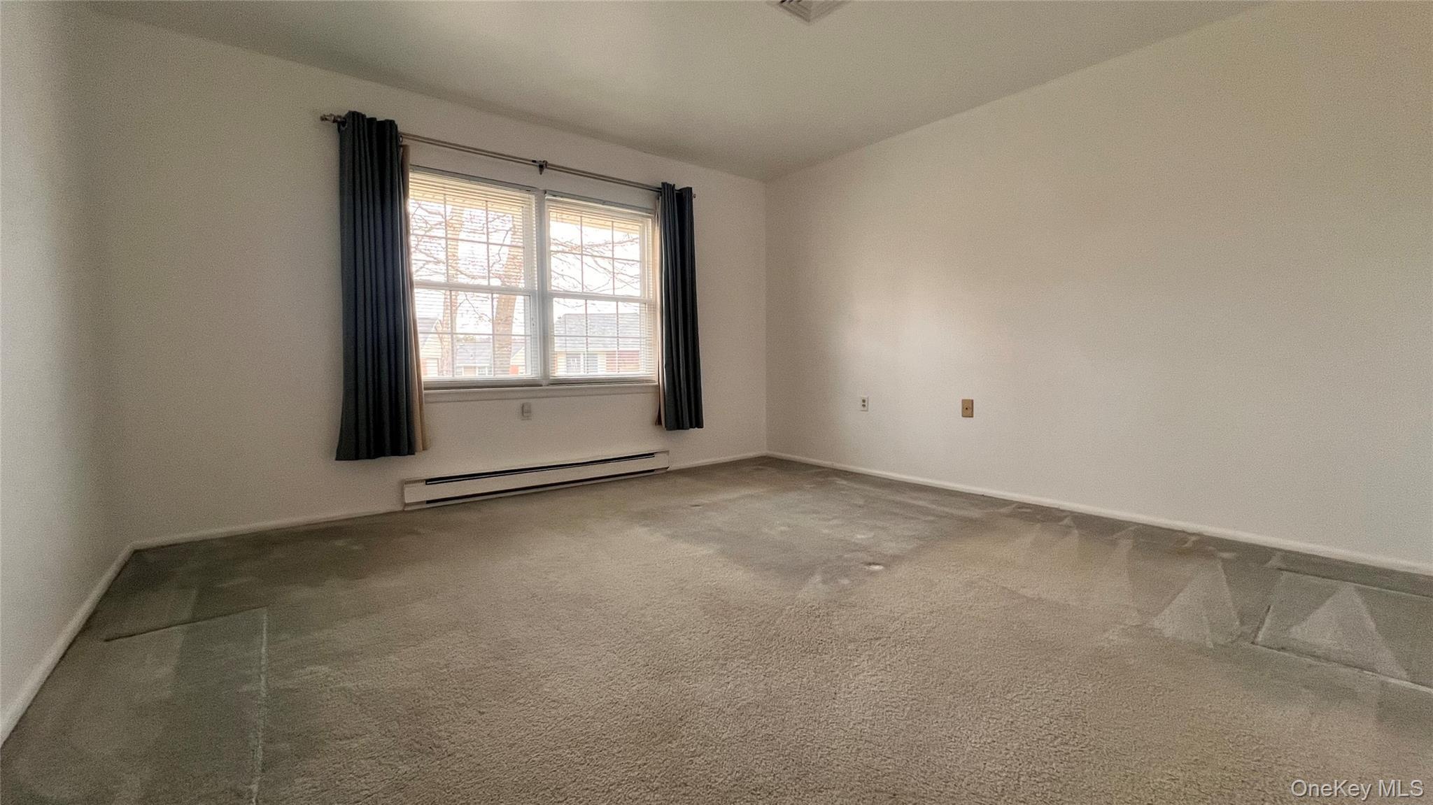 Condo Enfield  Suffolk County, NY 11961, MLS-979929-12