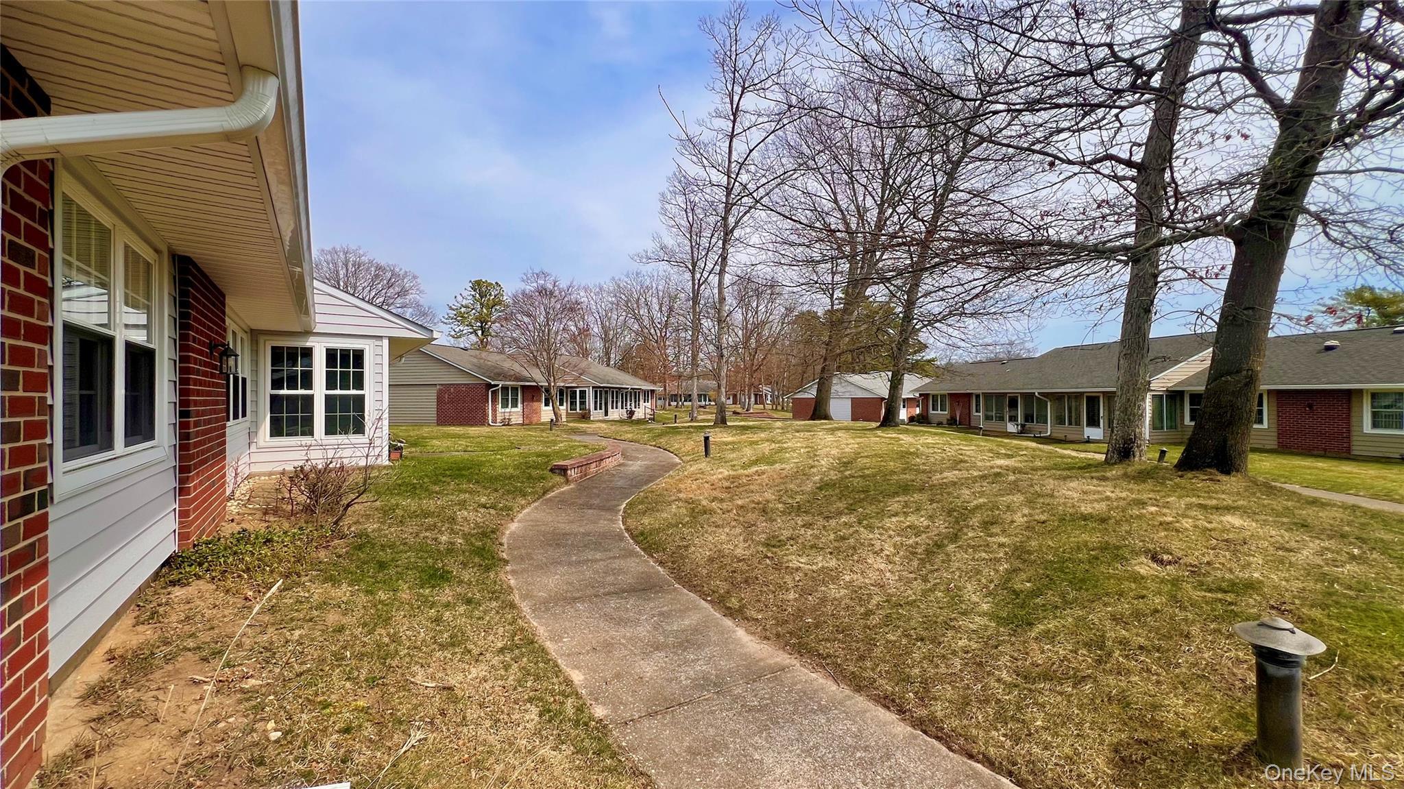 Condo Enfield  Suffolk County, NY 11961, MLS-979929-3