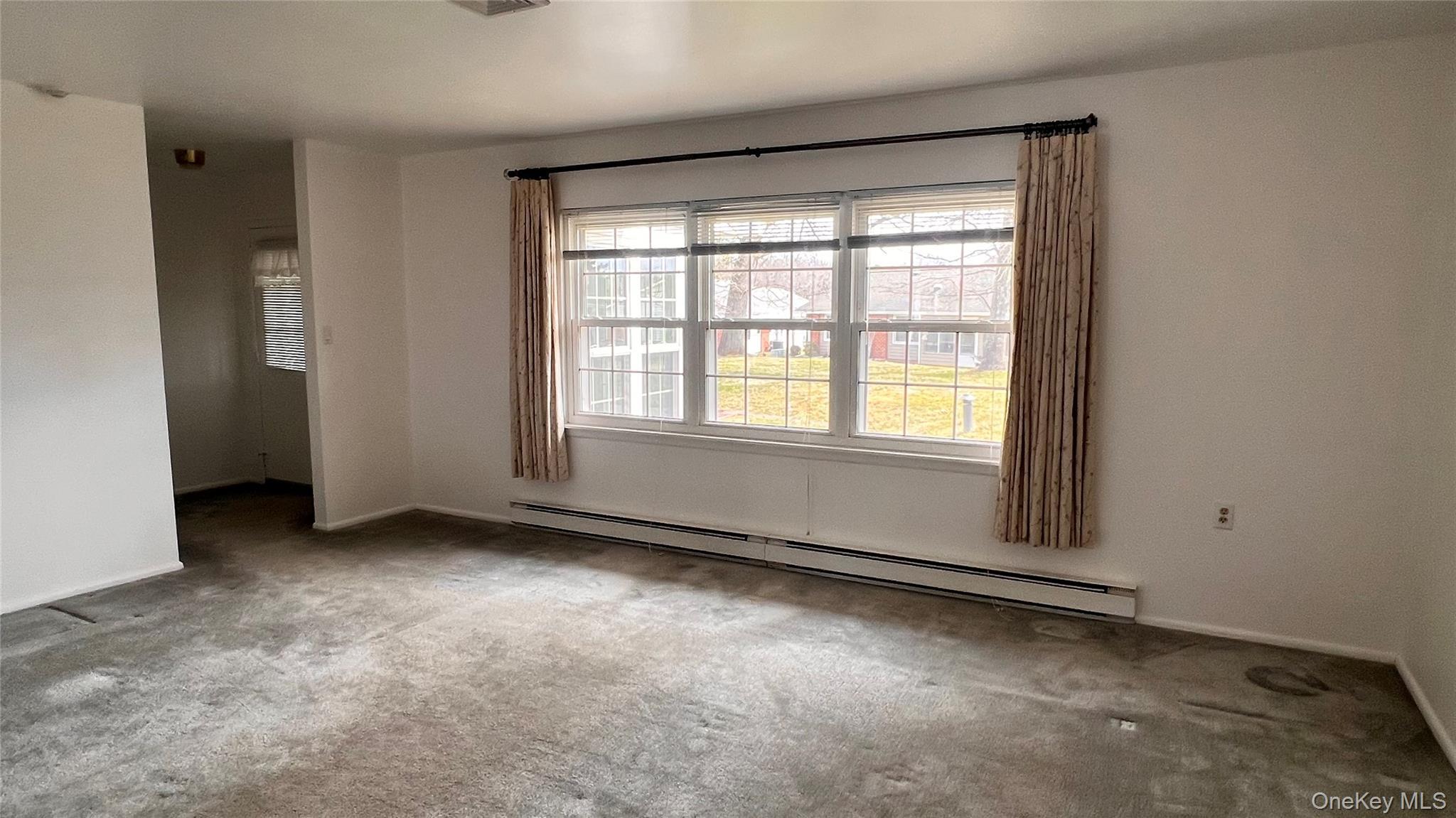 Condo Enfield  Suffolk County, NY 11961, MLS-979929-9