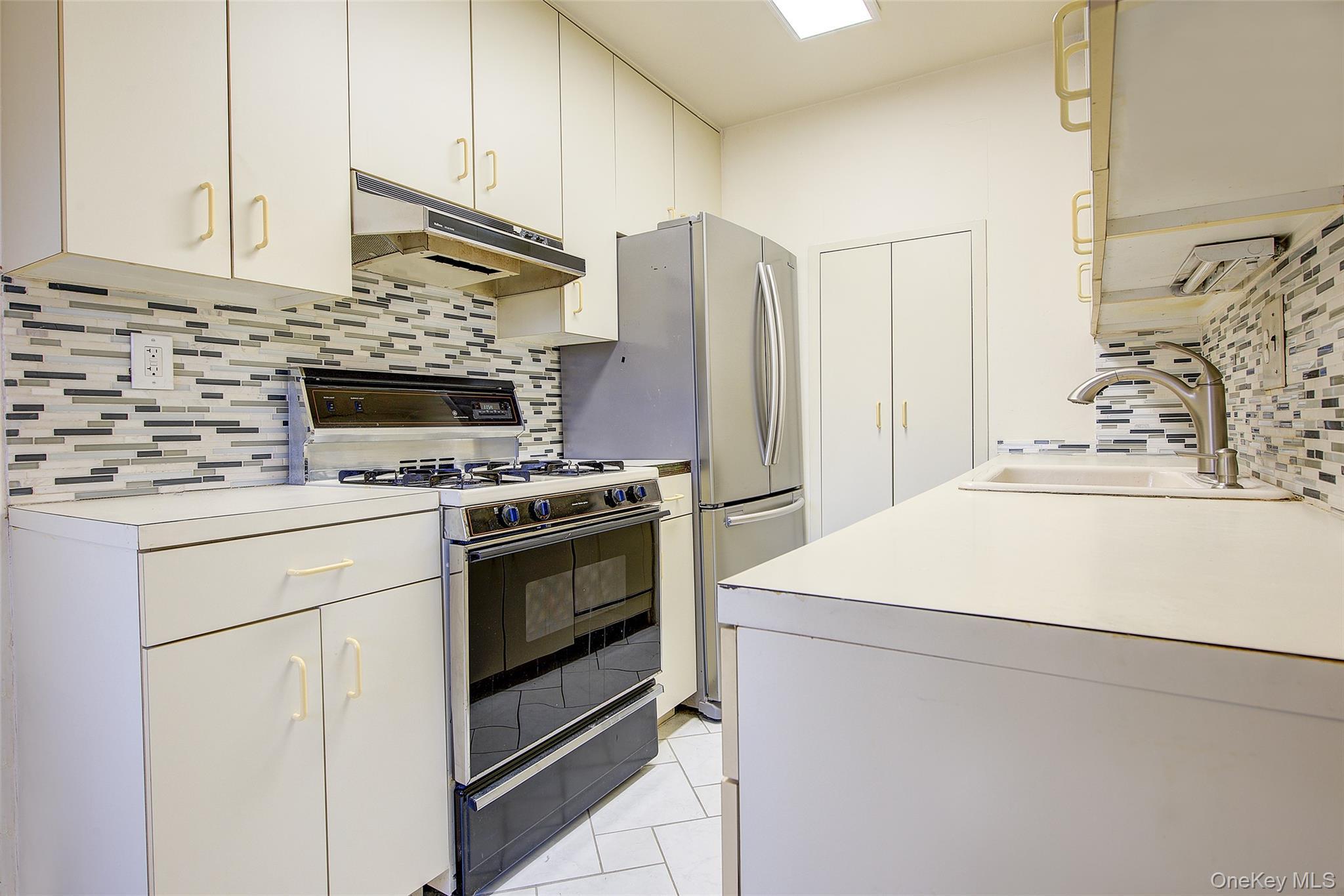 Coop Cross Island  Queens, NY 11357, MLS-979957-12