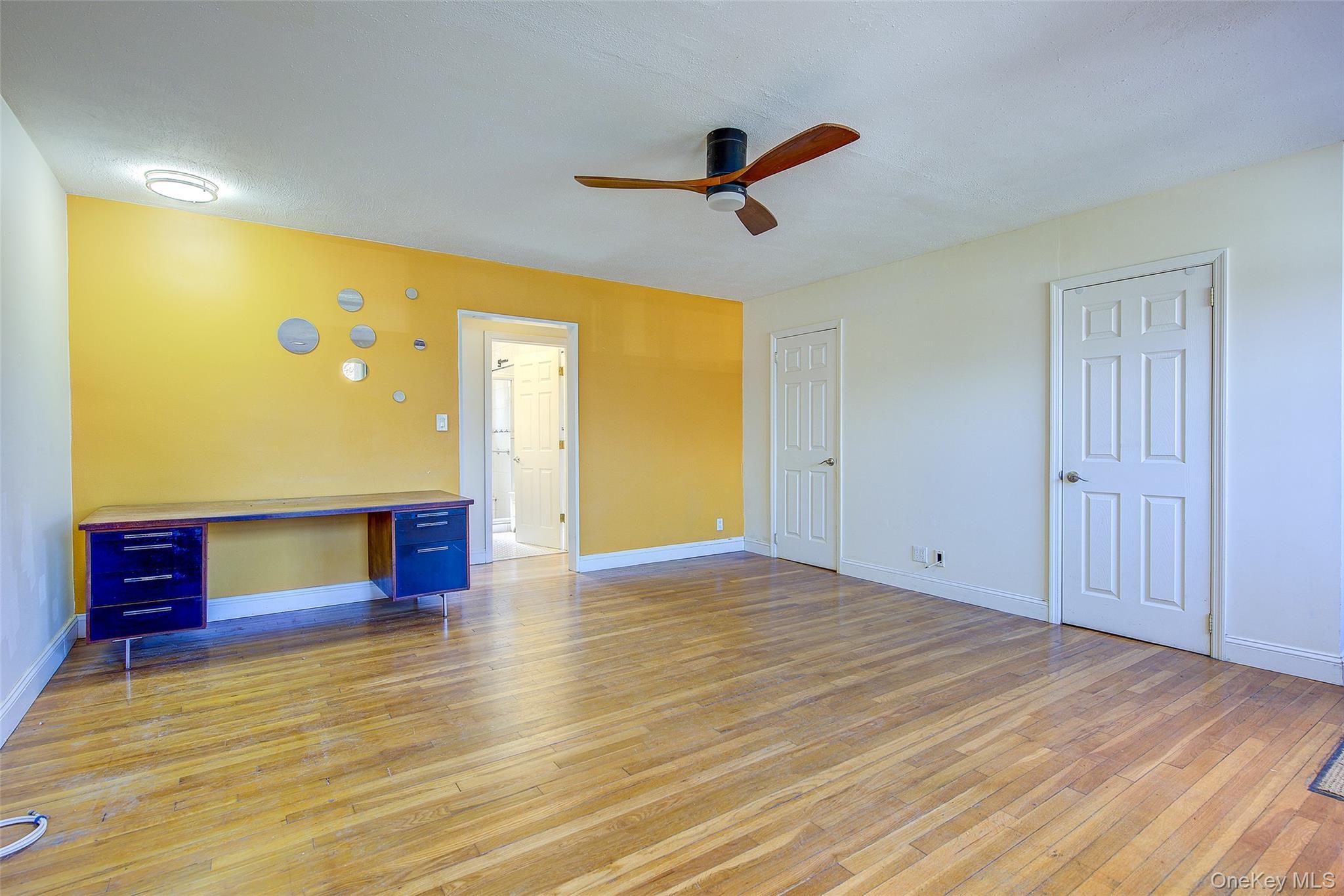 Coop Cross Island  Queens, NY 11357, MLS-979957-8