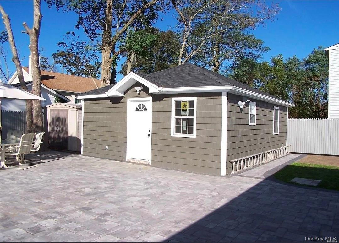 Single Family Ivy  Suffolk County, NY 11951, MLS-979960-15