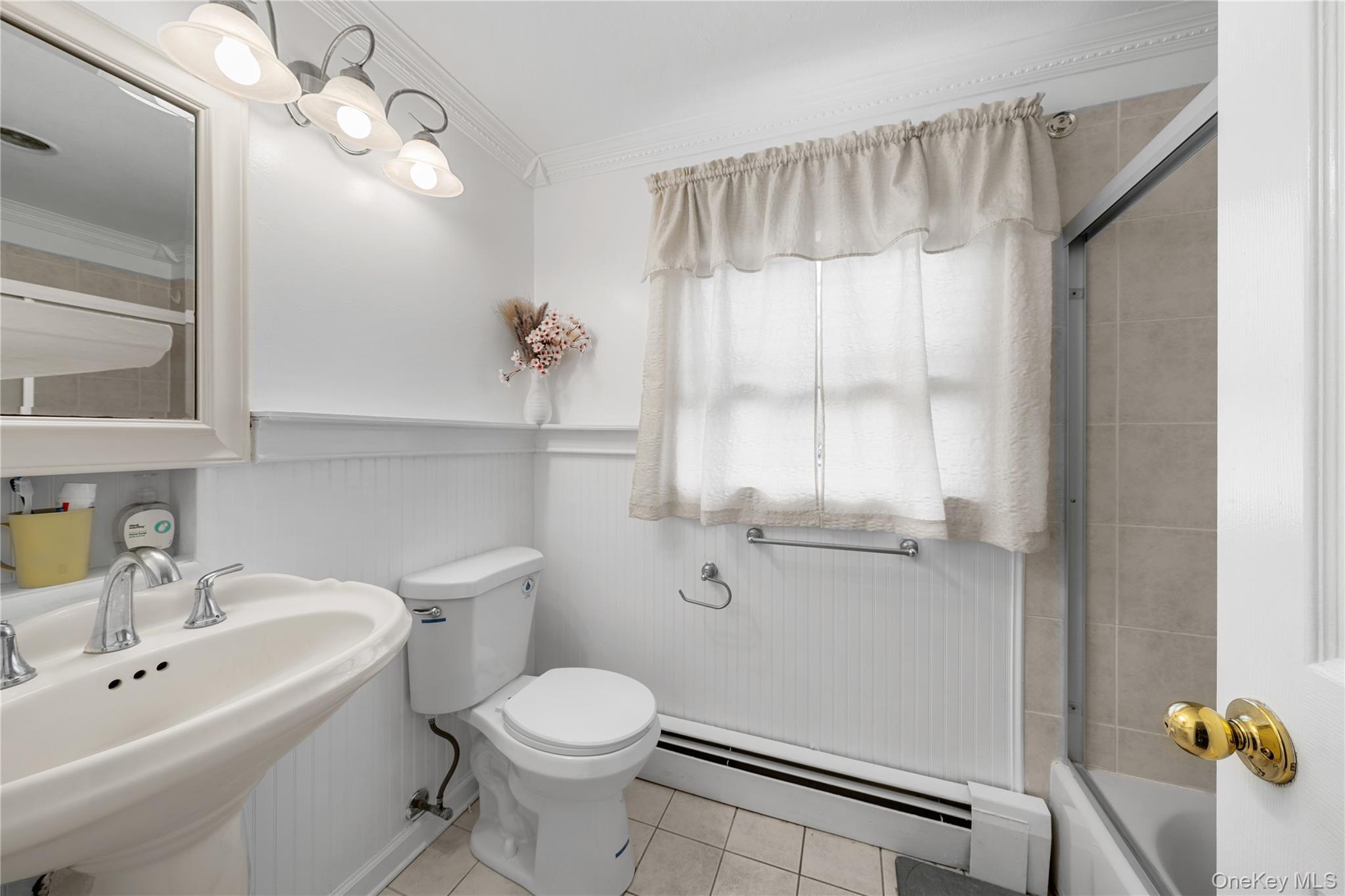 Single Family Split Rail  Suffolk County, NY 11733, MLS-979962-21