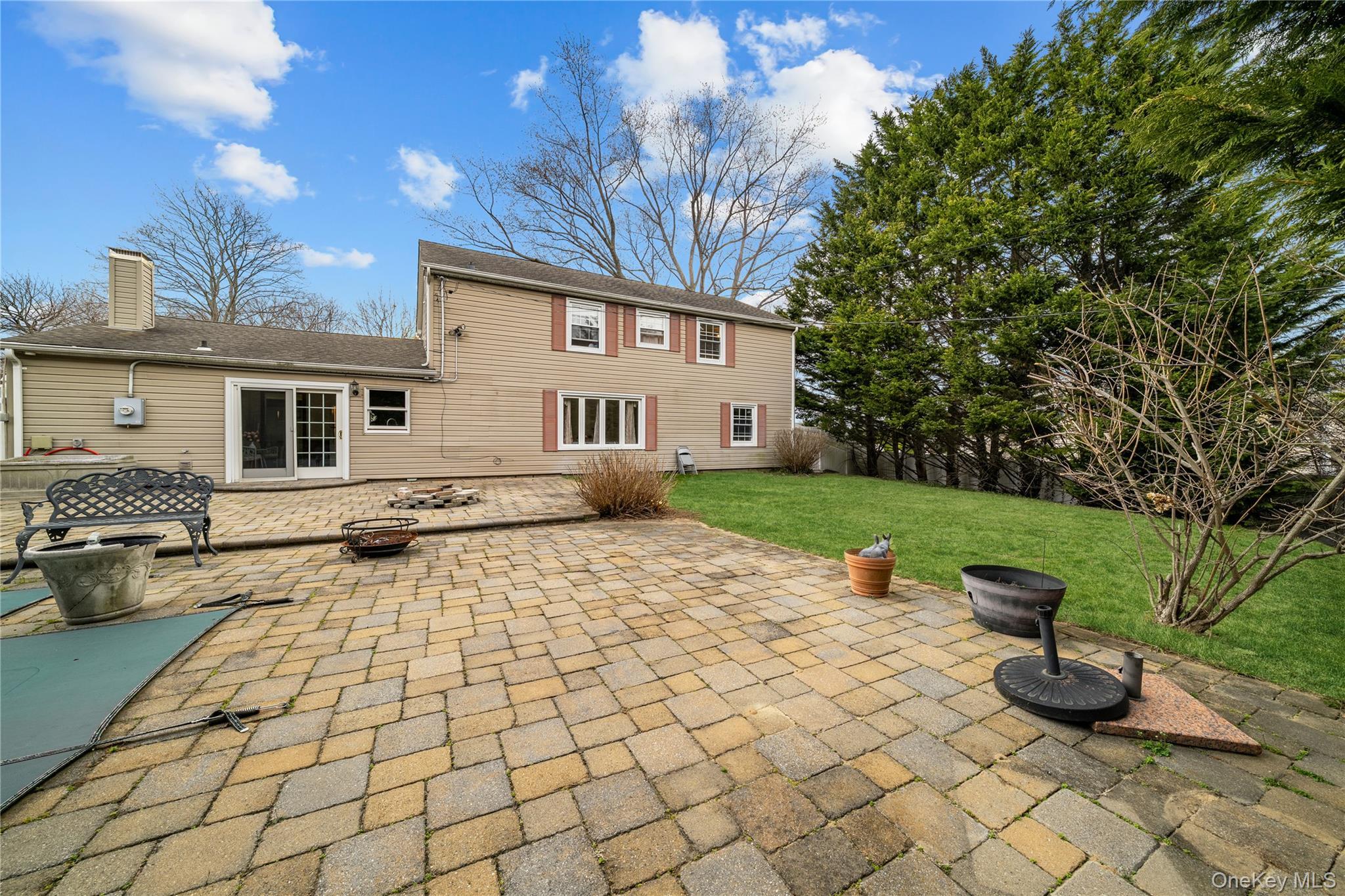 Single Family Split Rail  Suffolk County, NY 11733, MLS-979962-25