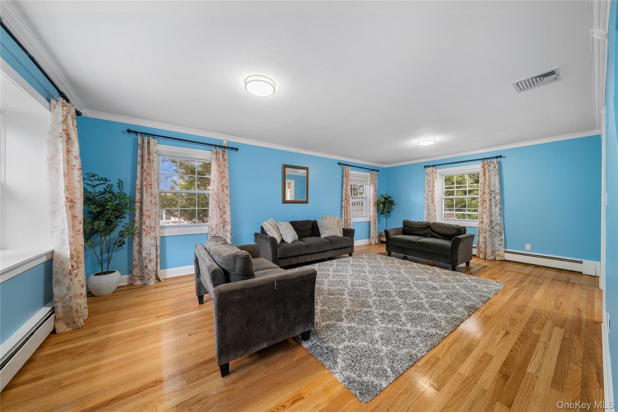 Single Family Split Rail  Suffolk County, NY 11733, MLS-979962-5