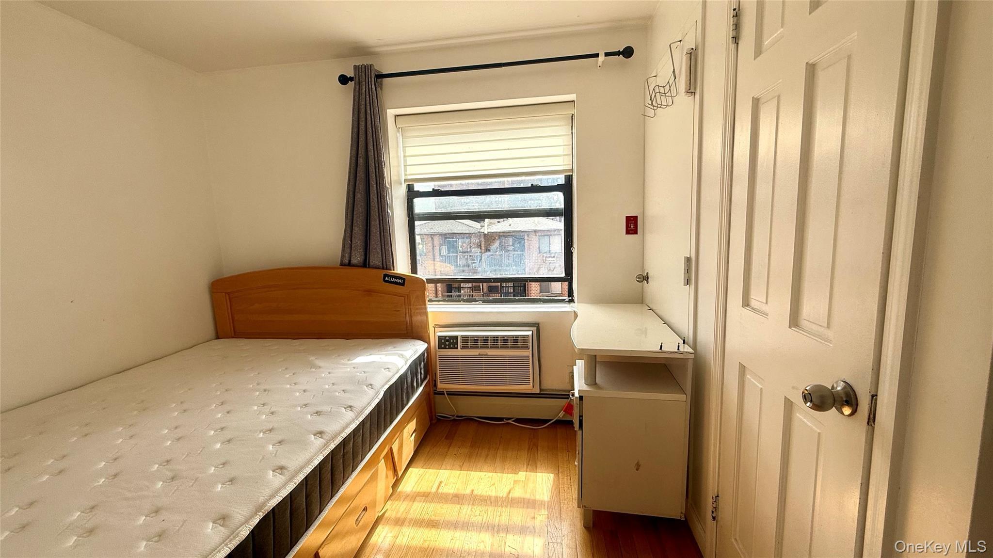 Condo 41st  Queens, NY 11355, MLS-979975-3