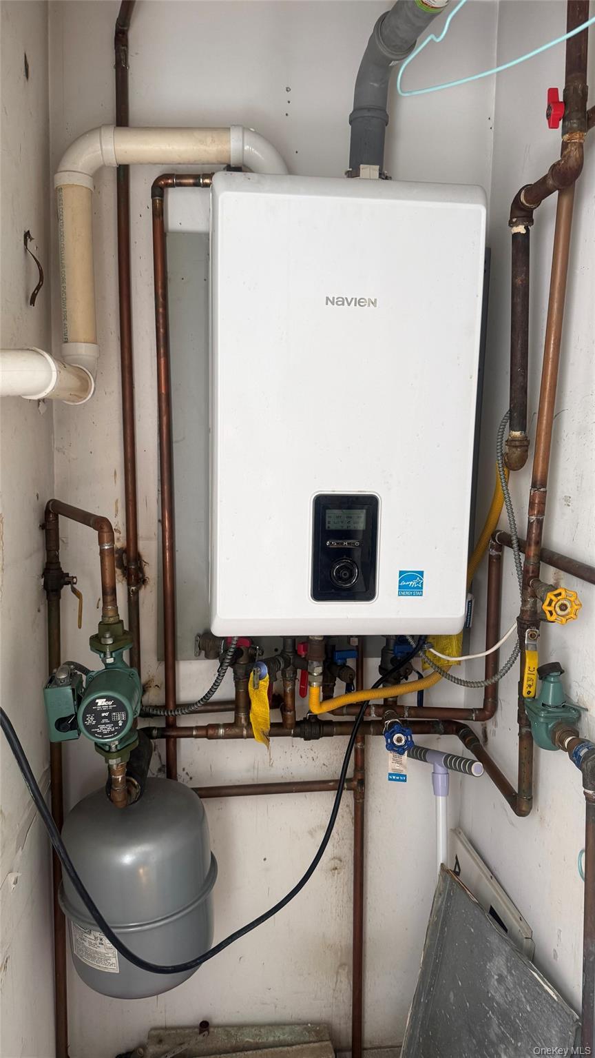 Condo 41st  Queens, NY 11355, MLS-979975-8