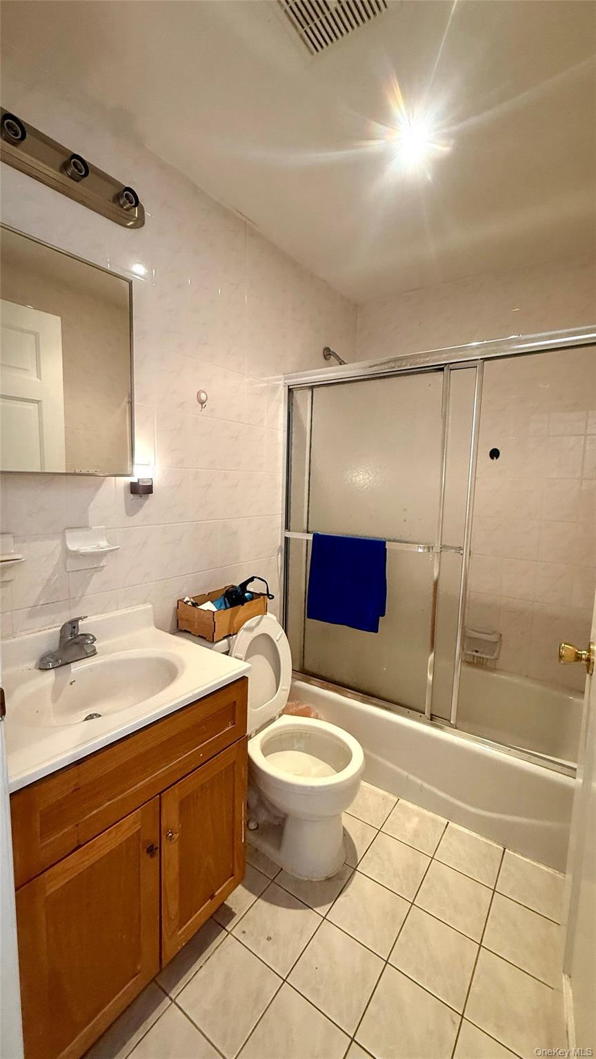 Condo 41st  Queens, NY 11355, MLS-979975-9