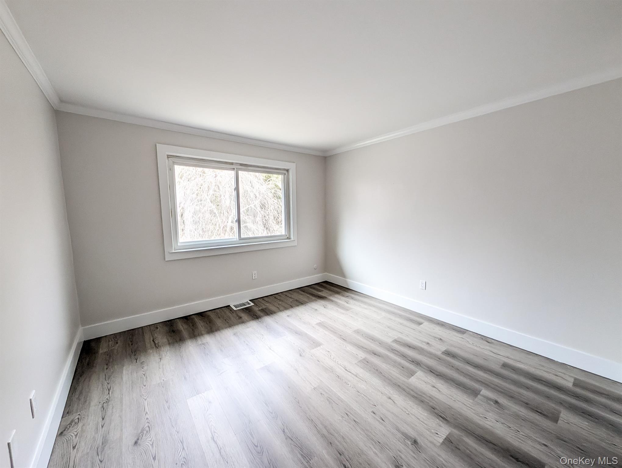 Condo Amesworth  Suffolk County, NY 11953, MLS-979977-14