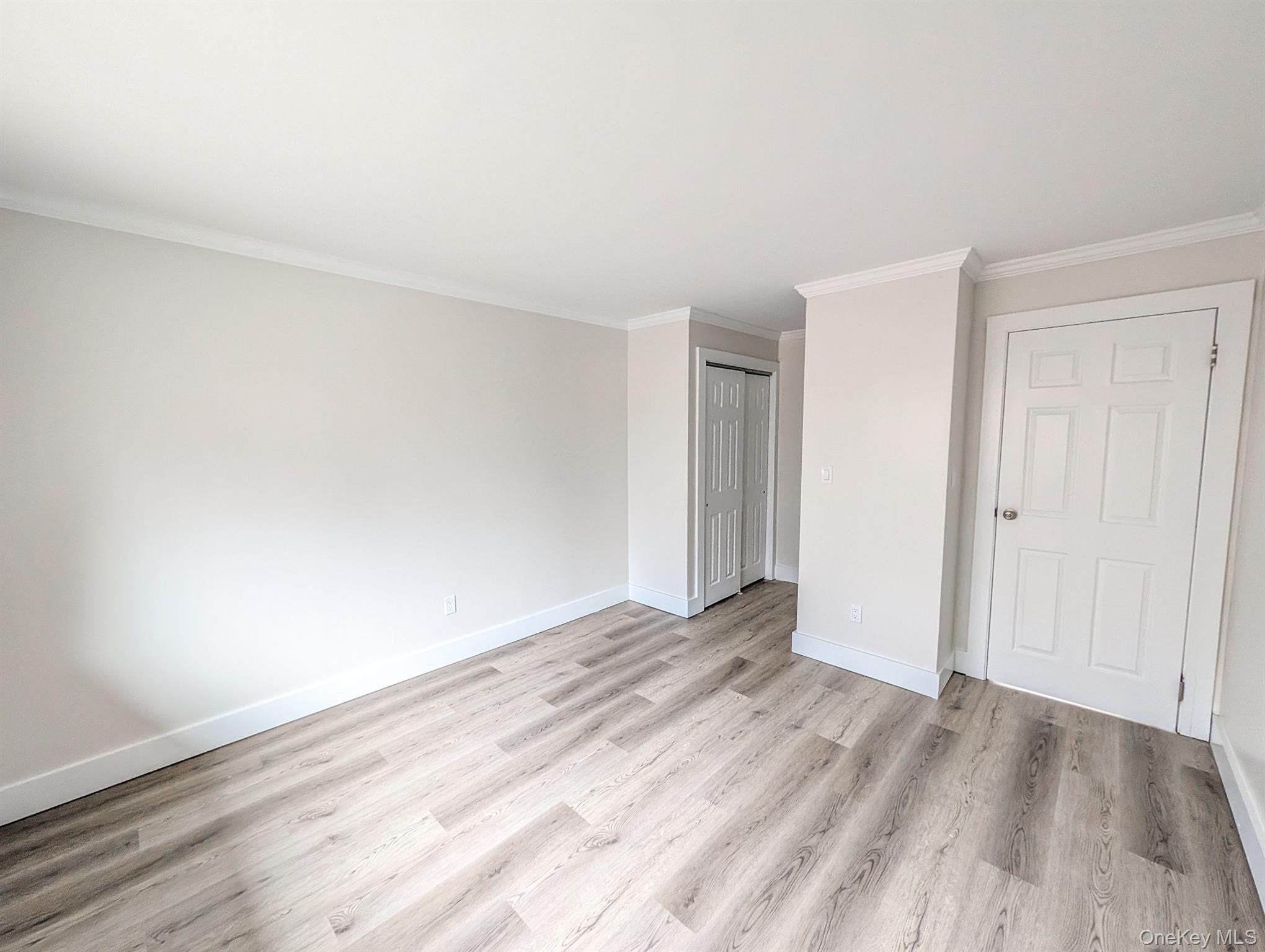 Condo Amesworth  Suffolk County, NY 11953, MLS-979977-15