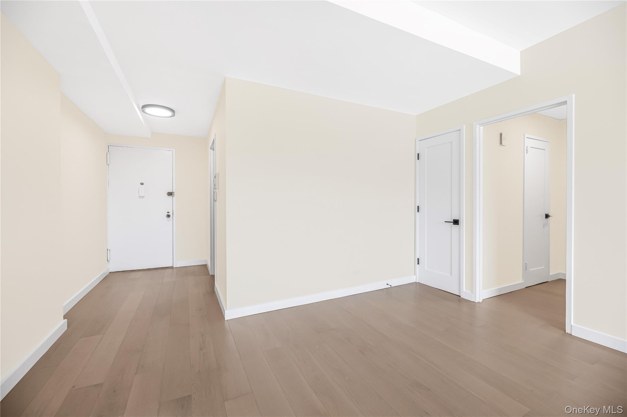 Coop Hudson Manor Bronx, NY 10463, MLS-979981-6