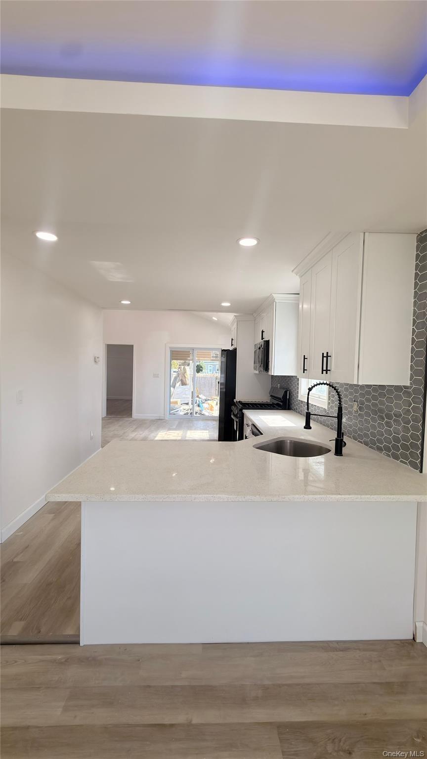 Single Family 15th  Suffolk County, NY 11704, MLS-979984-21