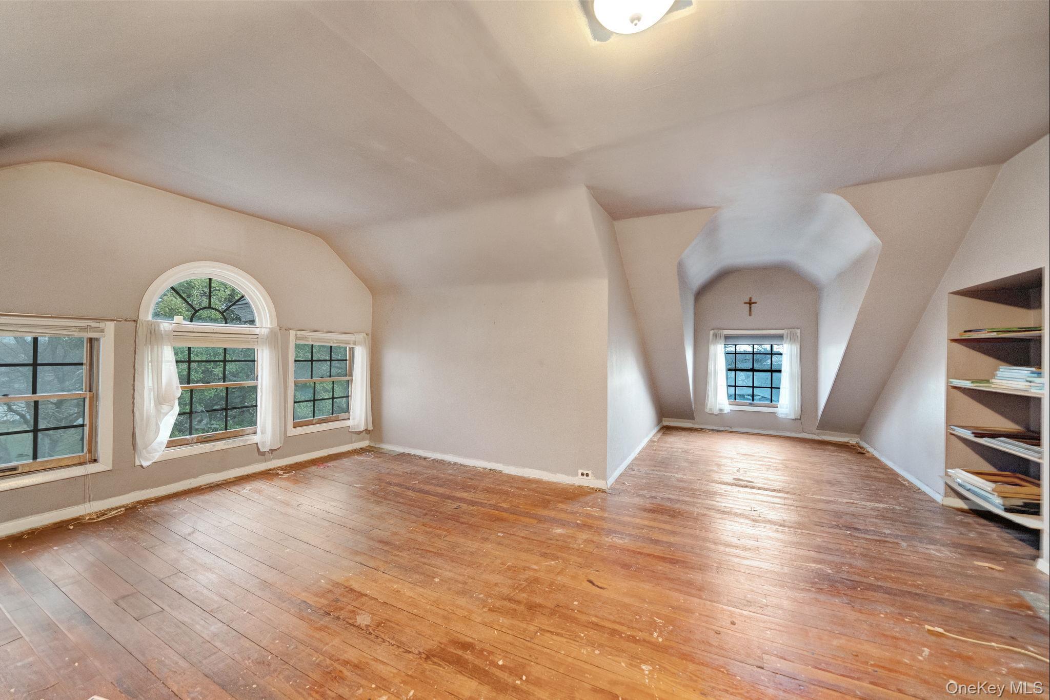 Single Family Bayview  Nassau County, NY 11520, MLS-979987-18