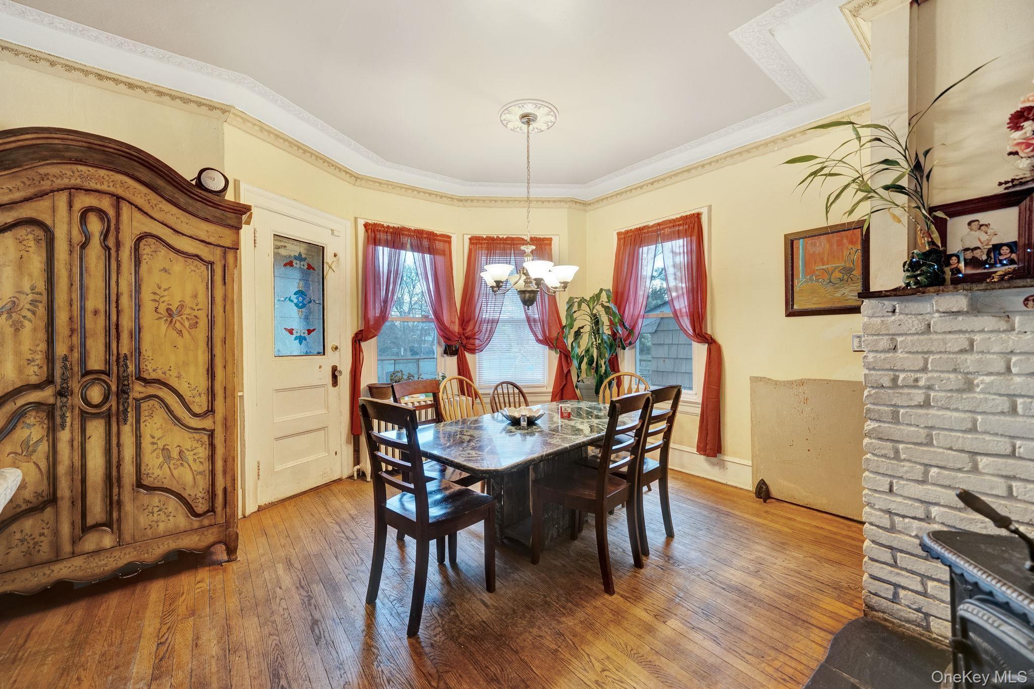 Single Family Bayview  Nassau County, NY 11520, MLS-979987-8