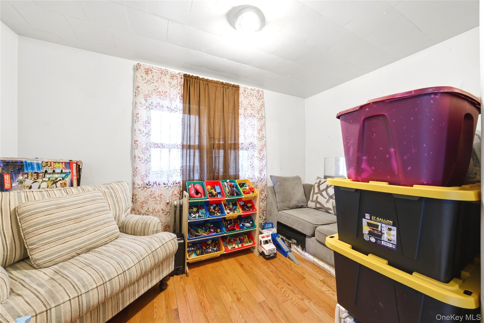 Single Family Oak Bronx, NY 10467, MLS-979988-29