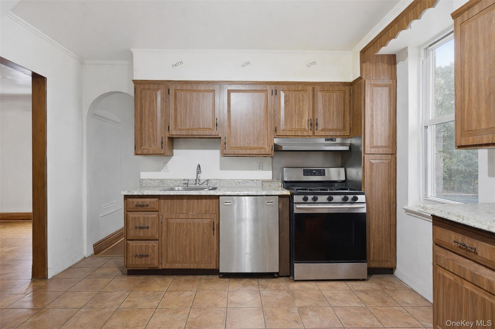 Single Family Parkway N Westchester County, NY 10704, MLS-980003-14