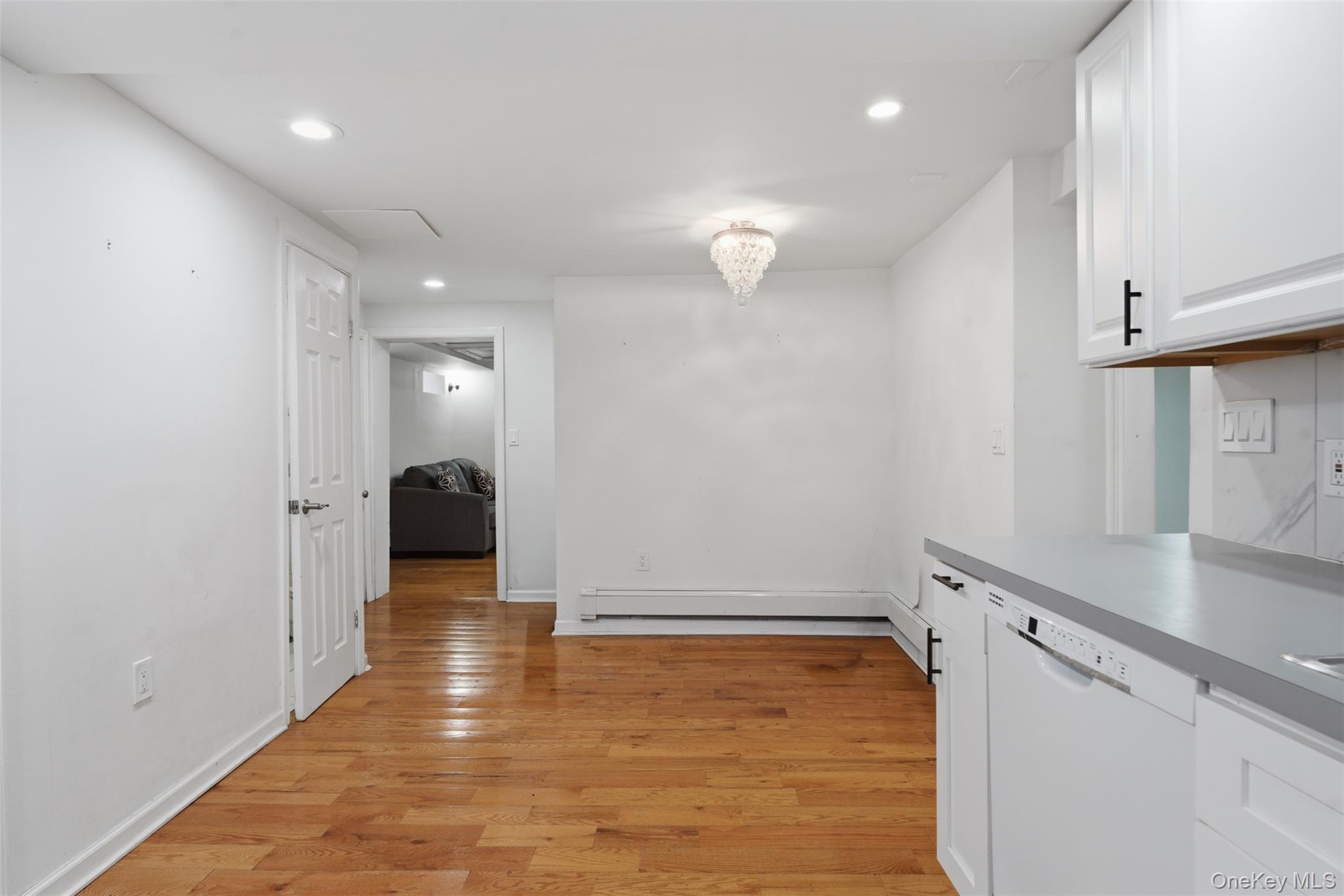 Single Family Parkway N Westchester County, NY 10704, MLS-980003-37
