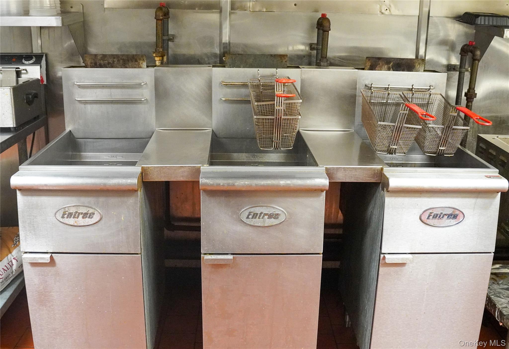 Commercial Sale Williamsbridge  Bronx, NY 10461, MLS-980011-21