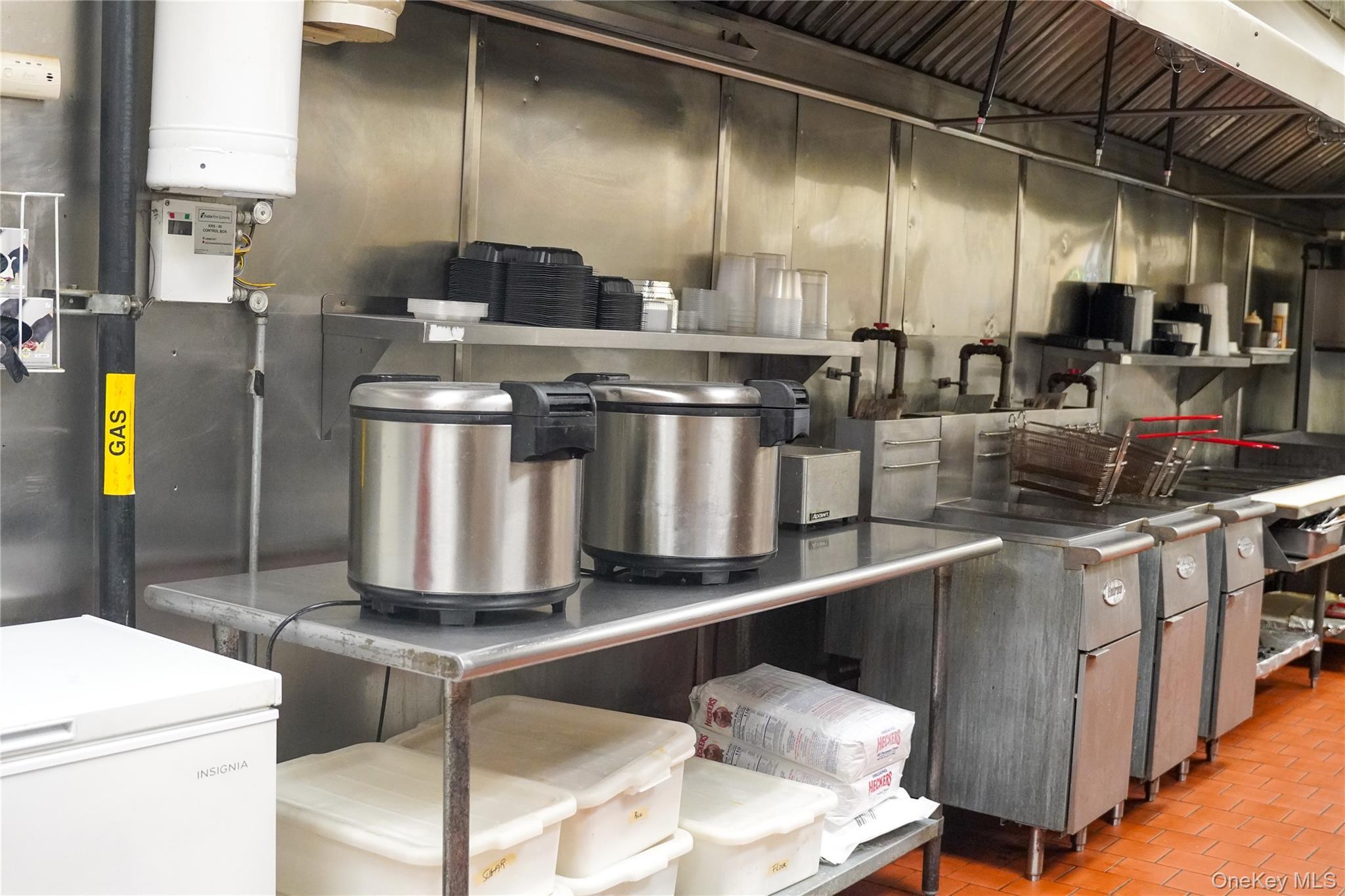 Commercial Sale Williamsbridge  Bronx, NY 10461, MLS-980011-33