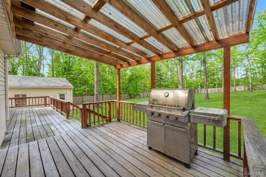 Single Family Giant Oak  Suffolk County, NY 11961, MLS-980015-15