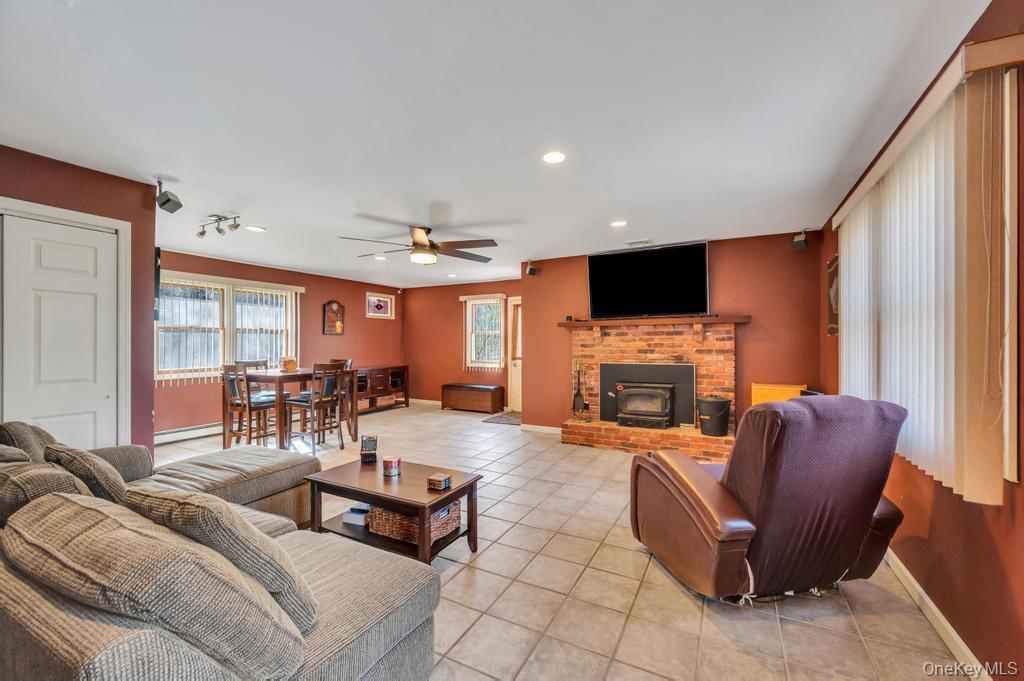 Single Family Giant Oak  Suffolk County, NY 11961, MLS-980015-22