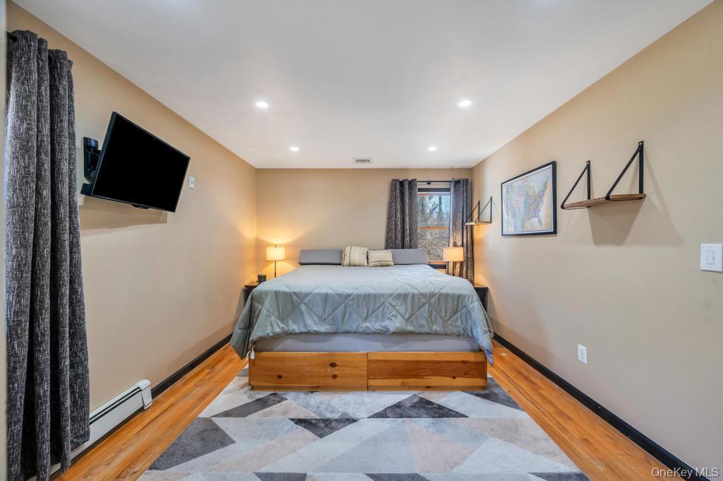 Single Family Giant Oak  Suffolk County, NY 11961, MLS-980015-33