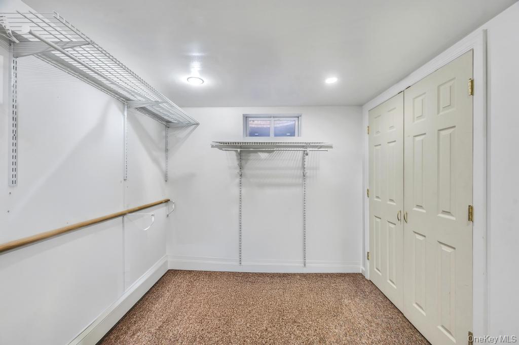 Single Family Giant Oak  Suffolk County, NY 11961, MLS-980015-37