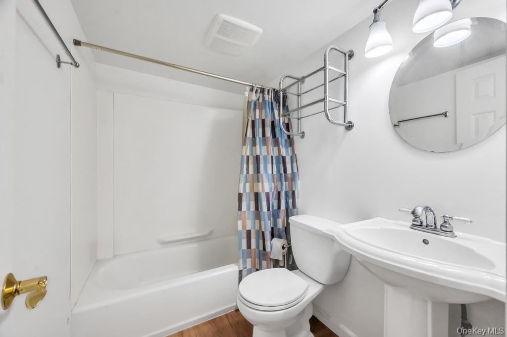 Single Family Giant Oak  Suffolk County, NY 11961, MLS-980015-43