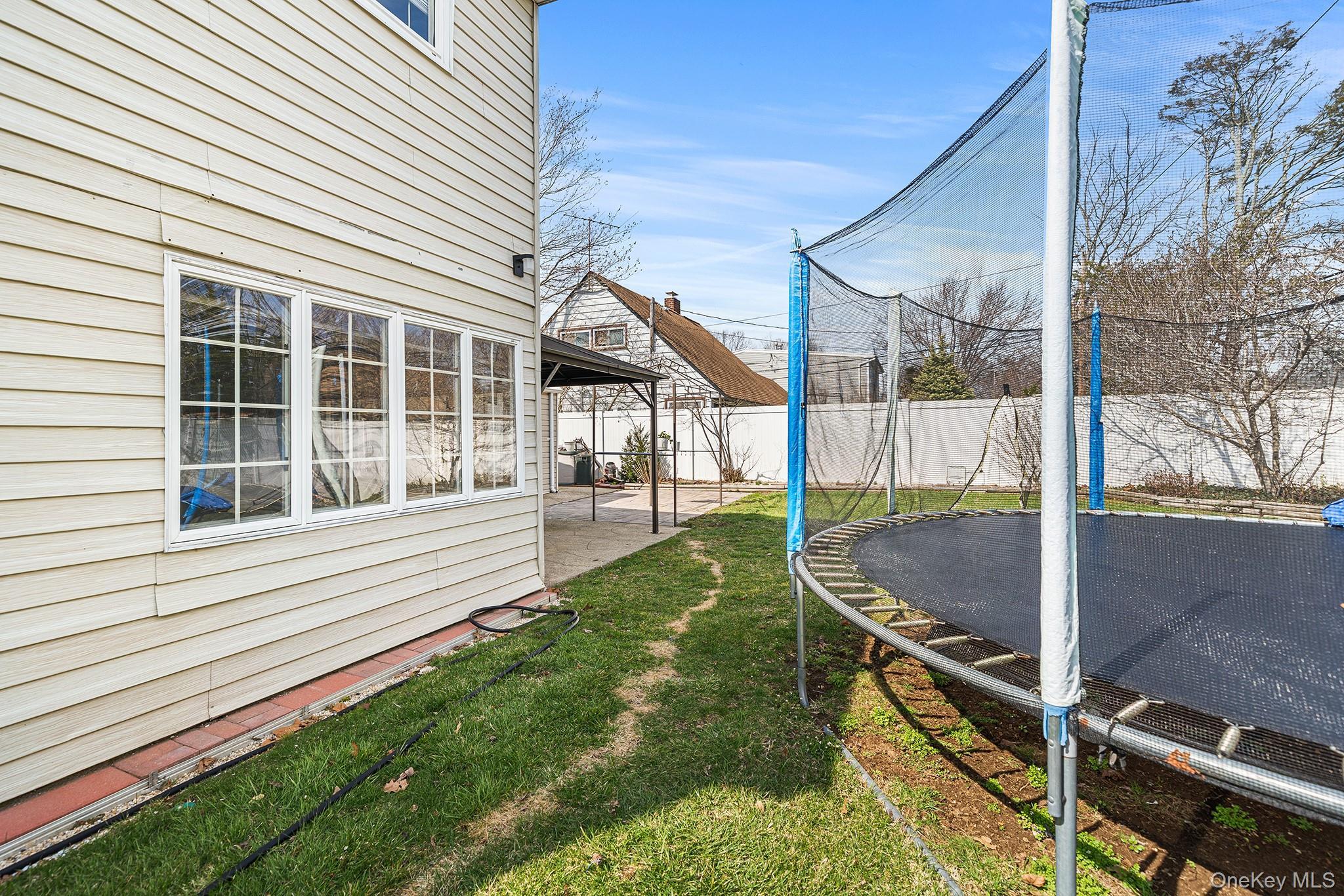 Single Family Red Maple  Nassau County, NY 11756, MLS-980031-27