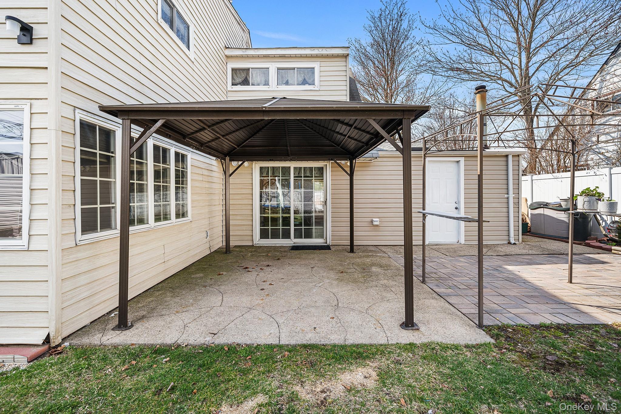 Single Family Red Maple  Nassau County, NY 11756, MLS-980031-28