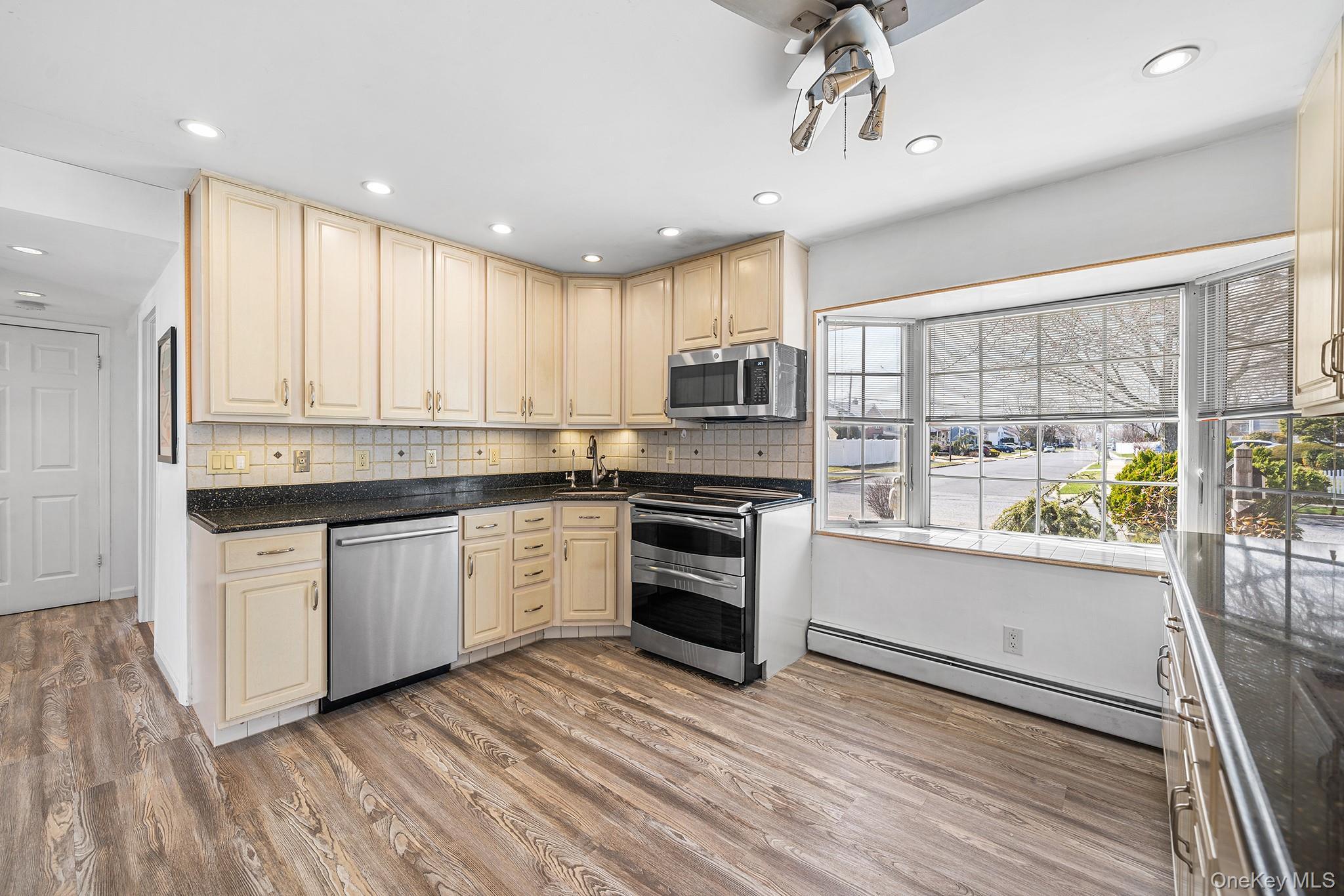 Single Family Red Maple  Nassau County, NY 11756, MLS-980031-6