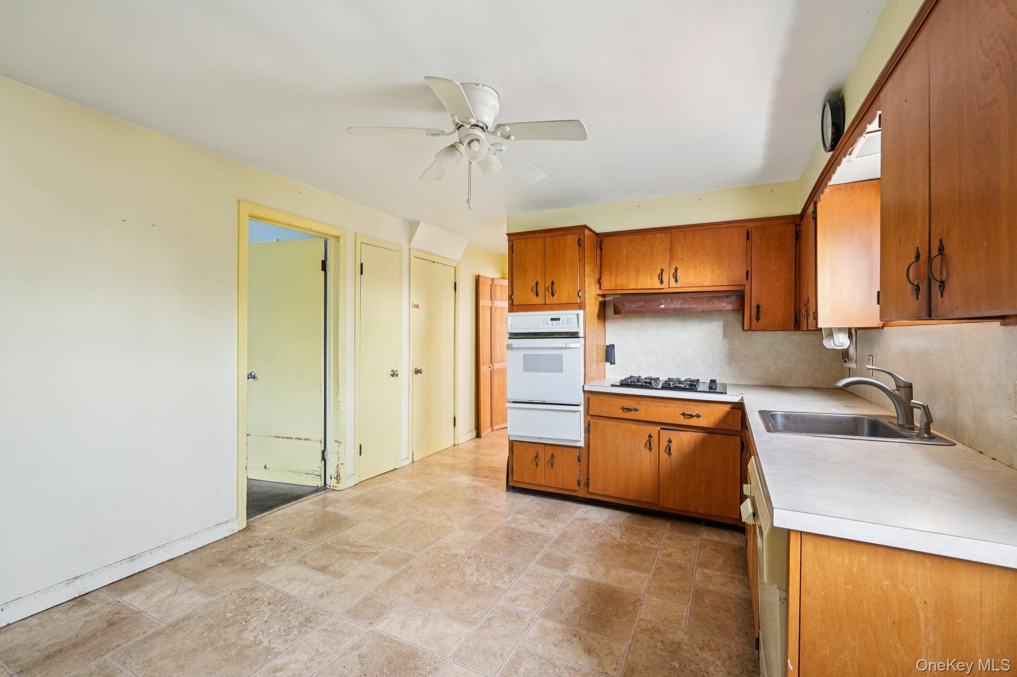 Single Family Westside  Rockland County, NY 10927, MLS-980037-11