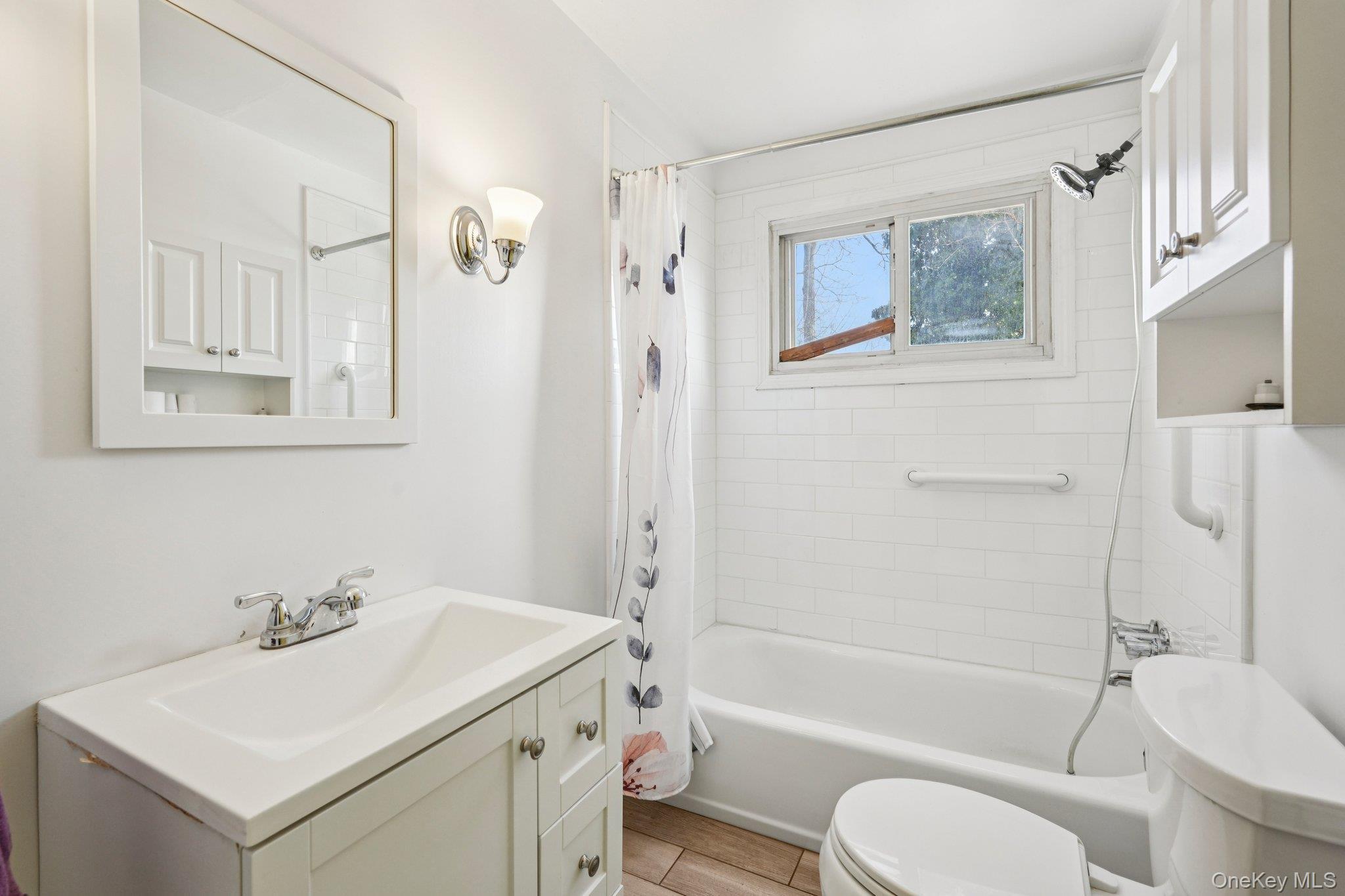 Single Family Westside  Rockland County, NY 10927, MLS-980037-12