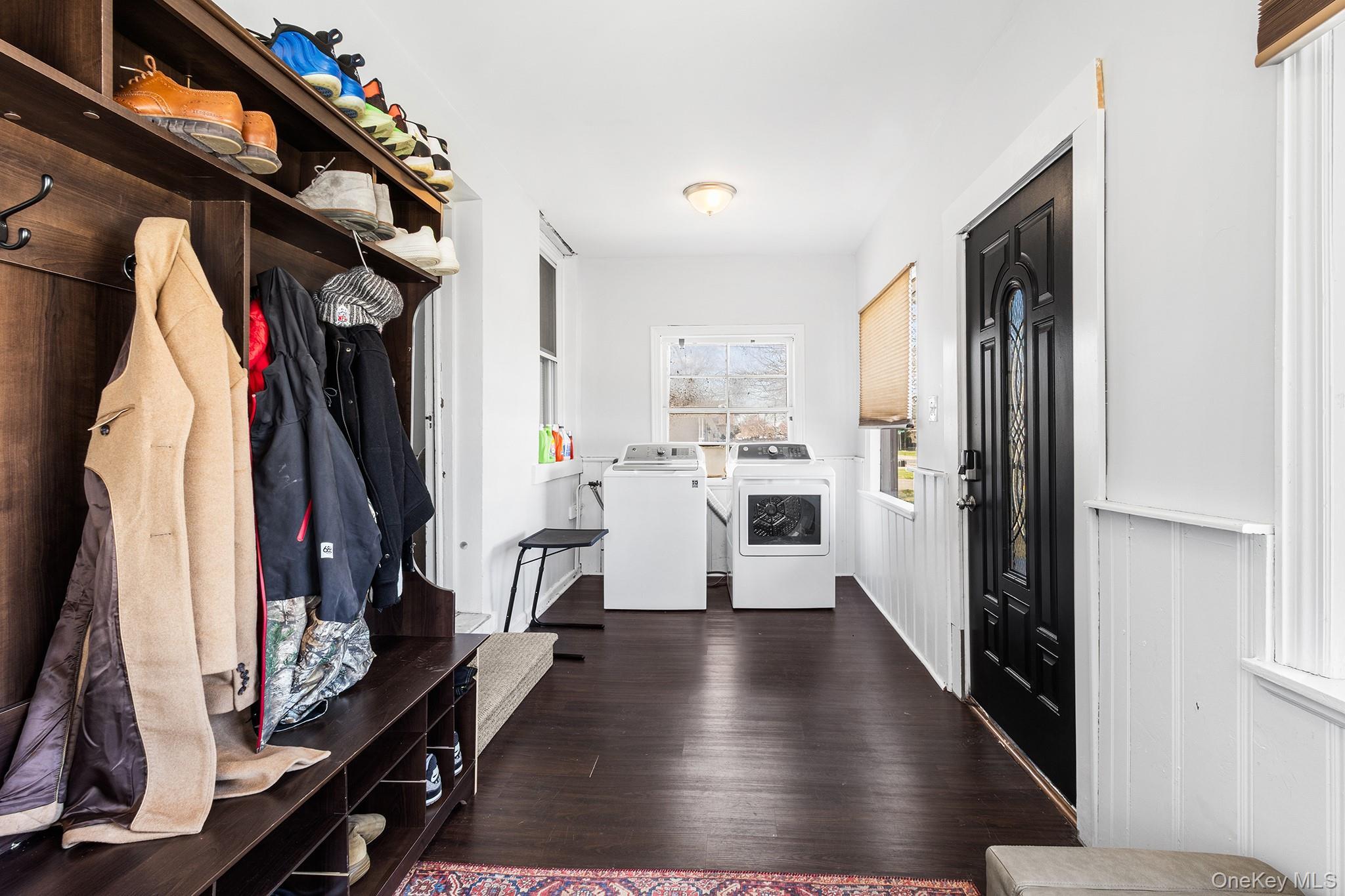 Single Family 10th  Suffolk County, NY 11704, MLS-980040-5