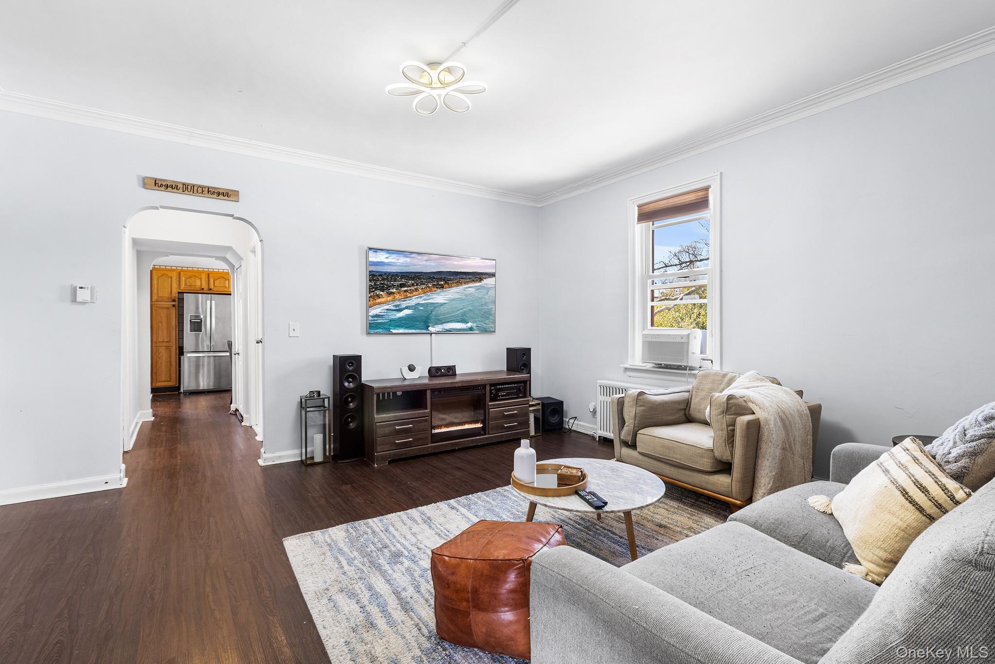 Single Family 10th  Suffolk County, NY 11704, MLS-980040-6