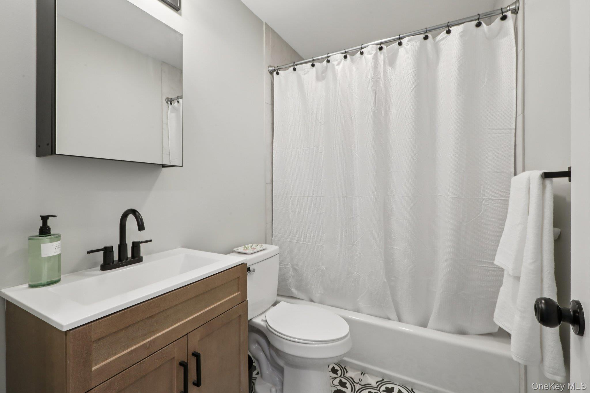 Single Family Windermere Avenue Orange County, NY 10925, MLS-980046-22