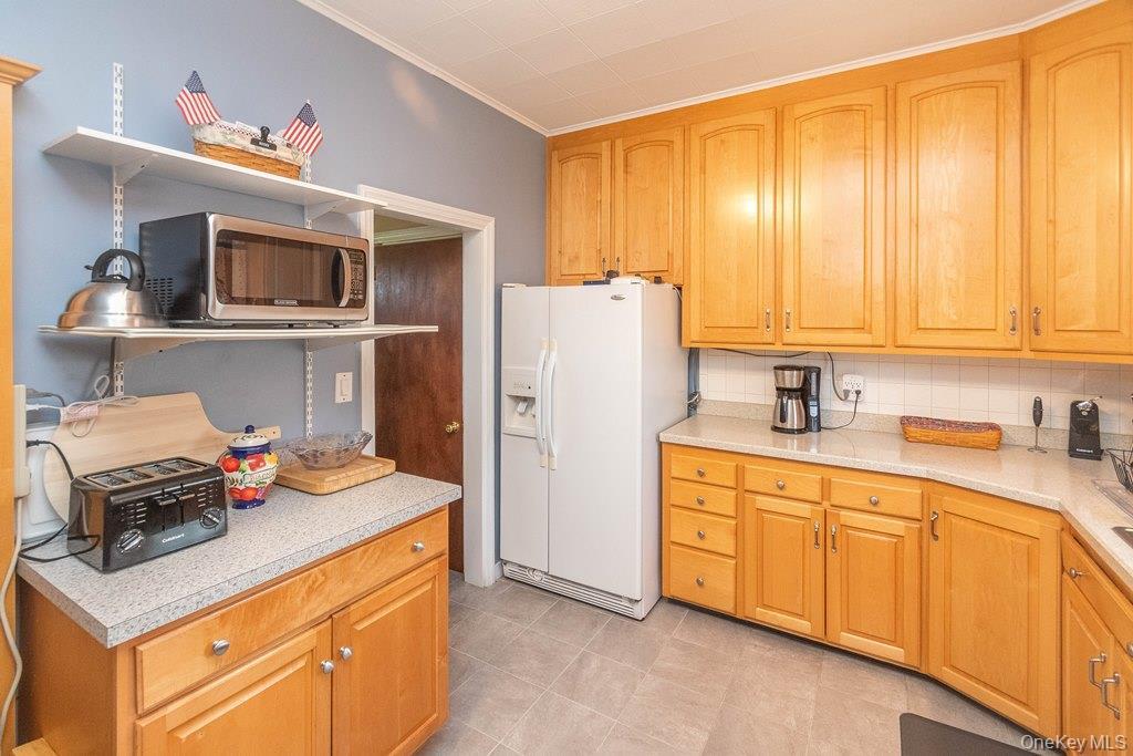 Single Family Crest  Out Of Area, NY 06811, MLS-980048-7