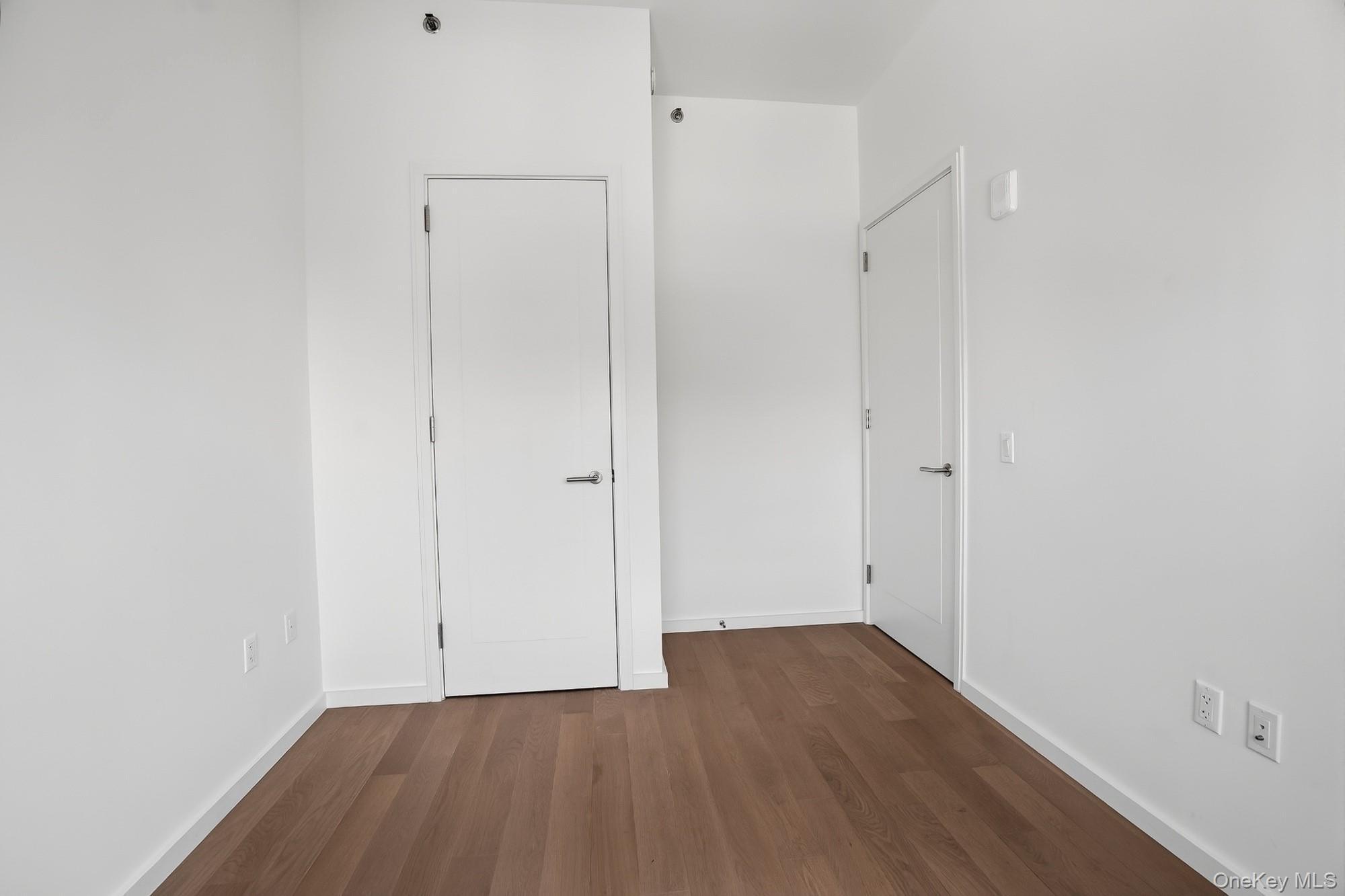 Condo 39th  Queens, NY 11354, MLS-980063-10