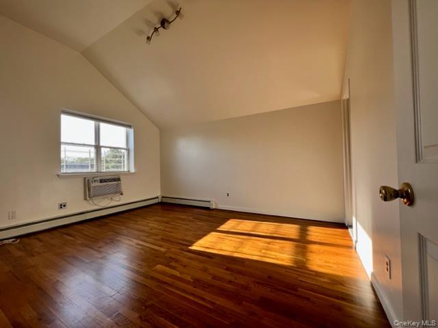 Single Family Balcom Bronx, NY 10461, MLS-980075-16
