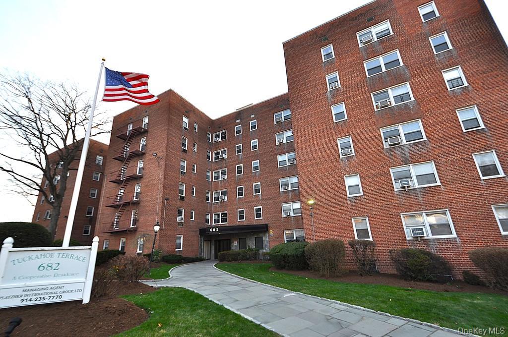 Coop Tuckahoe  Westchester County, NY 10710, MLS-980089-2