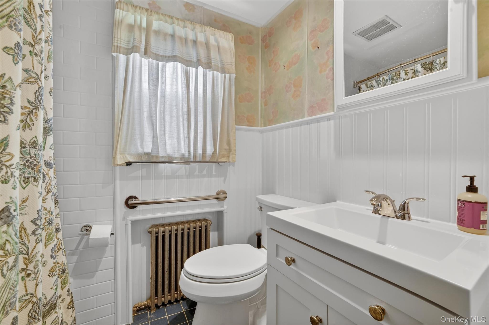 Single Family Hunter  Westchester County, NY 10704, MLS-980116-11