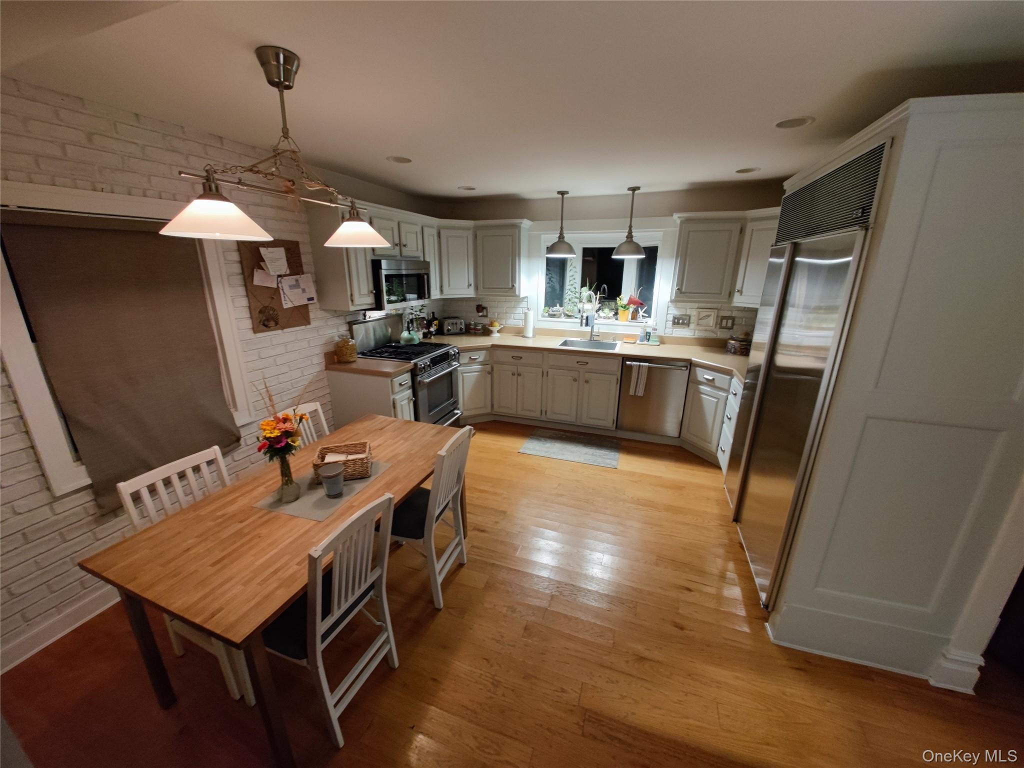 Single Family Hayes  Suffolk County, NY 11701, MLS-980118-10