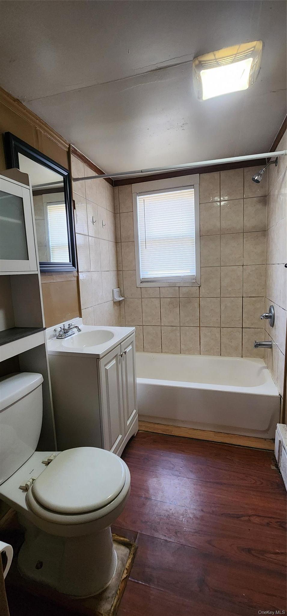 Single Family Hackensack Suffolk County, NY 11951, MLS-980135-16