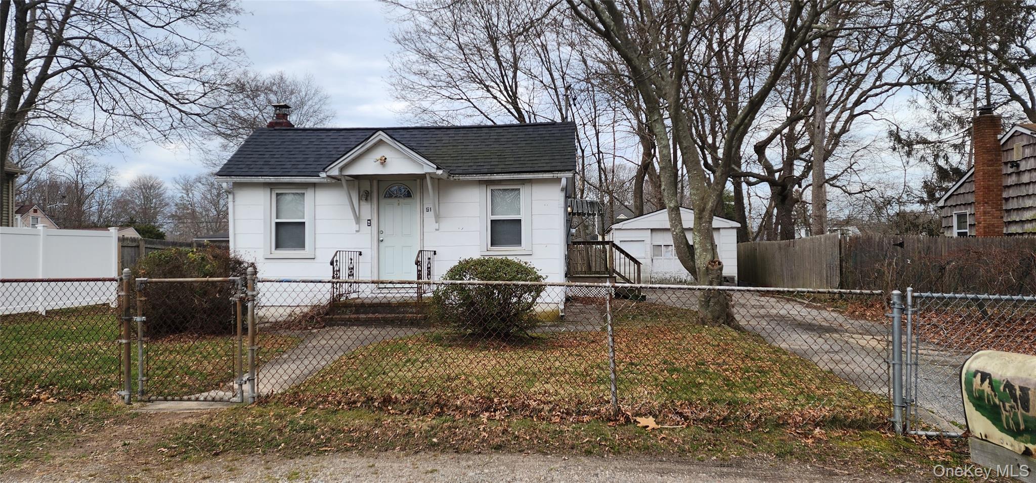 Single Family Hackensack Suffolk County, NY 11951, MLS-980135-2