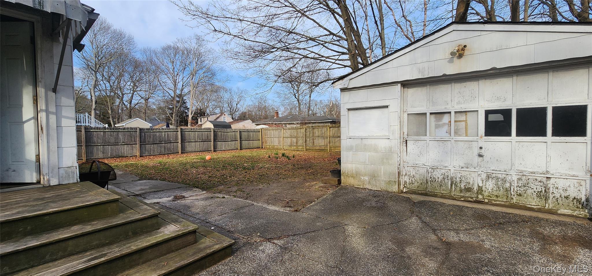Single Family Hackensack Suffolk County, NY 11951, MLS-980135-5