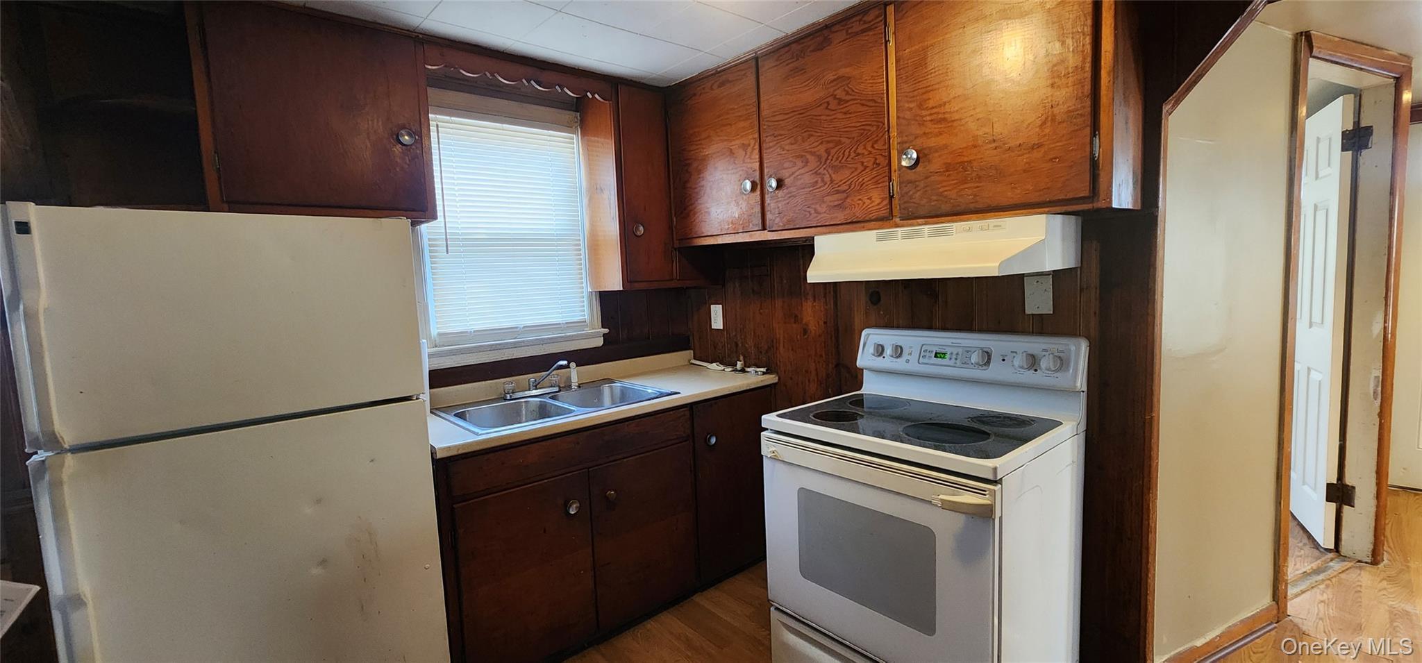 Single Family Hackensack Suffolk County, NY 11951, MLS-980135-8