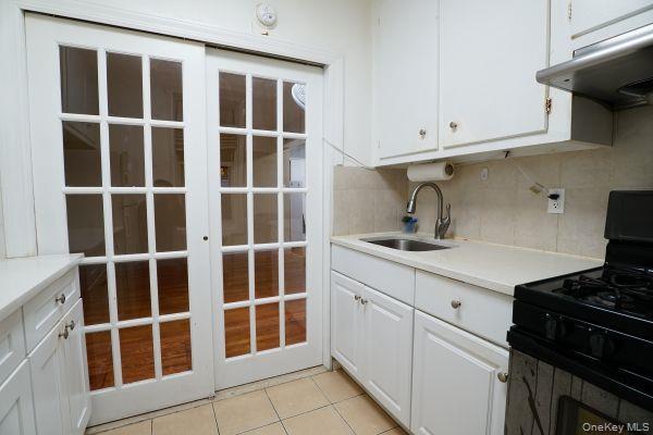 Coop Saunders  Queens, NY 11374, MLS-980155-7