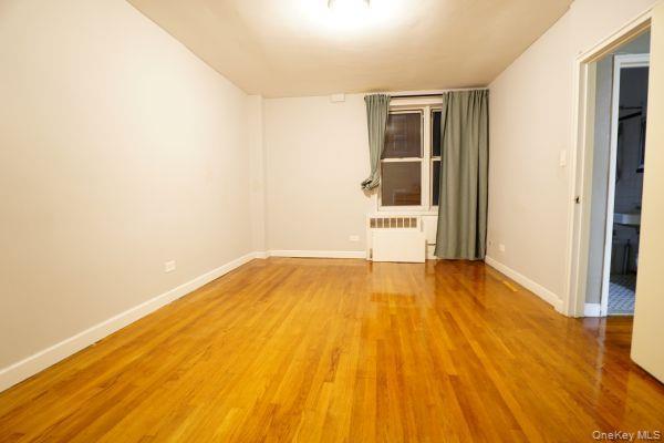 Coop Saunders  Queens, NY 11374, MLS-980155-8
