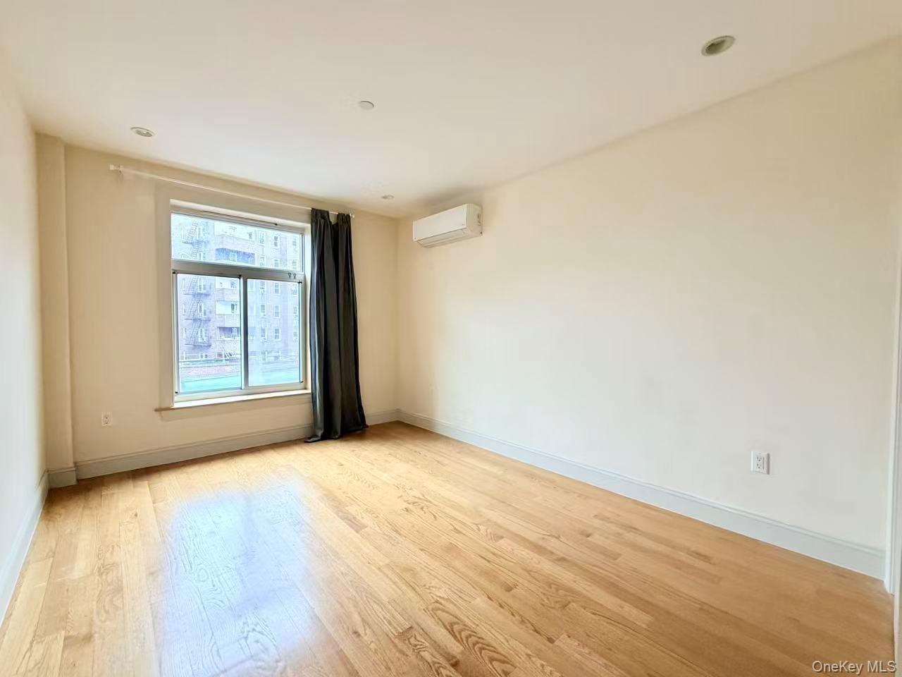 Condo Austin  Queens, NY 11374, MLS-980168-18